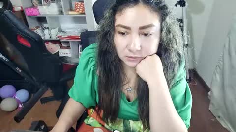 Snapshot of vellarossa chatting on 12-04-25, 01:15 Im VelaI will be Christmas and New Year with my family December 22 to January 13 I will miss you guys. online show from 12-04-25, 01:15