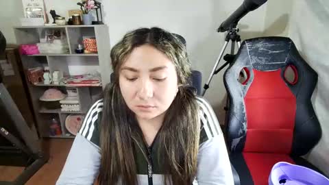 Snapshot of vellarossa chatting on 12-18-25, 01:11 Im VelaI will be Christmas and New Year with my family December 22 to January 13 I will miss you guys. online show from 12-18-25, 01:11