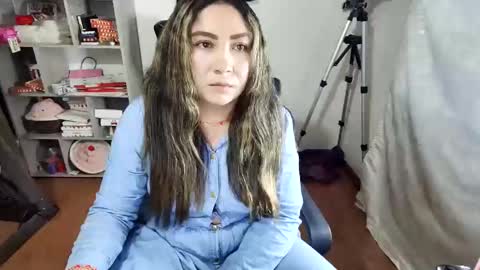 Snapshot of vellarossa chatting on 02-21-26, 11:39 Im VelaI will be Christmas and New Year with my family December 22 to January 13 I will miss you guys. online show from 02-21-26, 11:39