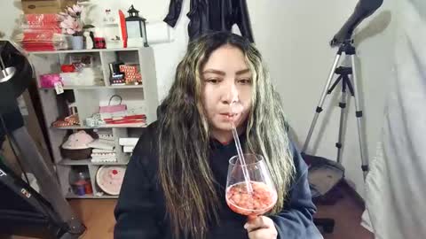 Snapshot of vellarossa chatting on 02-23-26, 02:20 Im VelaI will be Christmas and New Year with my family December 22 to January 13 I will miss you guys. online show from 02-23-26, 02:20