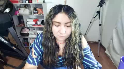 Snapshot of vellarossa chatting on 03-12-26, 01:34 Im VelaI will be Christmas and New Year with my family December 22 to January 13 I will miss you guys. online show from 03-12-26, 01:34