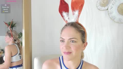 Snapshot of velora_ chatting on 11-02-25, 03:09 Velora online show from 11-02-25, 03:09