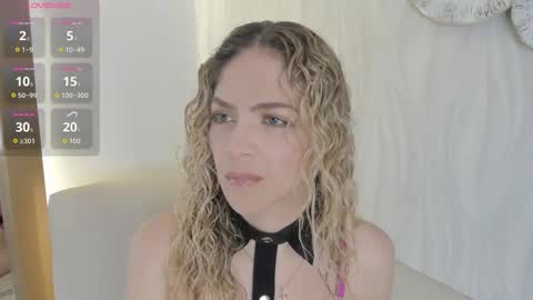 Snapshot of velora_ chatting on 12-02-25, 03:34 Velora online show from 12-02-25, 03:34