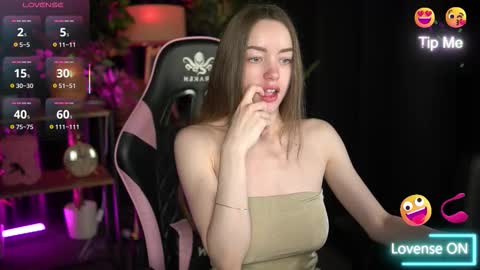 Snapshot of velouraa chatting on 01-08-26, 02:30 Kitty online show from 01-08-26, 02:30