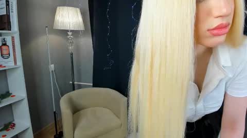 Hi im Hannah online show from 02-26-26, 06:12