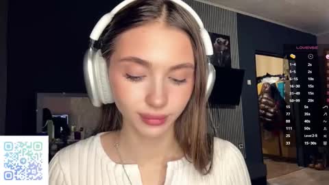 Nia online show from 03-22-26, 03:59