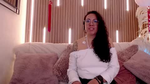 Emma Curly online show from 05-27-26, 12:24