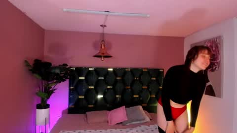 Snapshot of velvet_dreams_ chatting on 06-19-26, 11:47 Isabella online show from 06-19-26, 11:47