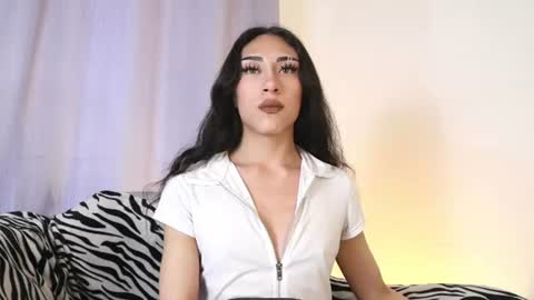 Velvet  online show from 06-10-26, 12:48