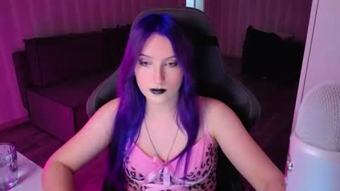Violet online show from 07-22-26, 09:34