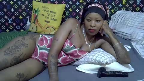 Snapshot of velvet_temptress chatting on 07-03-26, 05:25 velvet online show from 07-03-26, 05:25