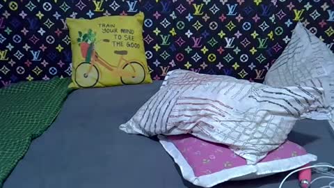 Snapshot of velvet_temptress chatting on 07-21-26, 05:43 velvet online show from 07-21-26, 05:43