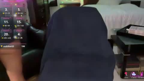 Snapshot of velvetbarbie chatting on 06-29-26, 07:25 VelvetBarbie online show from 06-29-26, 07:25