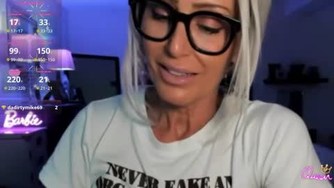 Snapshot of velvetbarbie chatting on 07-03-26, 11:11 VelvetBarbie online show from 07-03-26, 11:11
