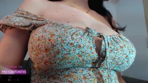 Snapshot of velvetcrystal chatting on 09-16-25, 03:07 Crystal PVT OPEN online show from 09-16-25, 03:07