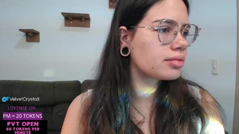 Snapshot of velvetcrystal chatting on 09-25-25, 06:50 Crystal PVT OPEN online show from 09-25-25, 06:50