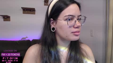 Snapshot of velvetcrystal chatting on 10-01-25, 05:57 Crystal PVT OPEN online show from 10-01-25, 05:57