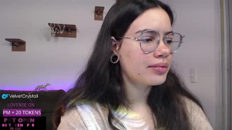 Snapshot of velvetcrystal chatting on 10-09-25, 03:59 Crystal PVT OPEN online show from 10-09-25, 03:59