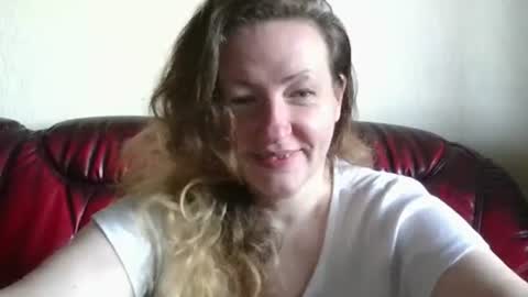 Snapshot of velvetdiamond chatting on 06-05-26, 09:37 velvetdiamond online show from 06-05-26, 09:37
