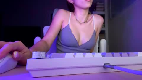 Snapshot of velvetfoxie chatting on 06-18-26, 05:51 velvetfoxie online show from 06-18-26, 05:51