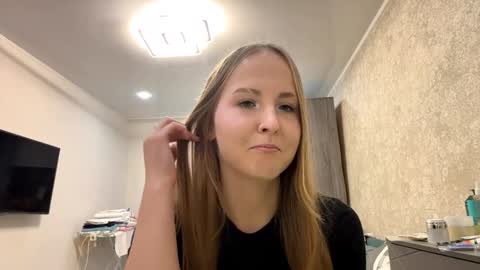 Rachel online show from 11-18-25, 06:07