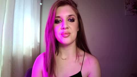 Snapshot of velvetrich8 chatting on 03-02-26, 02:02 VelvetRich8 online show from 03-02-26, 02:02