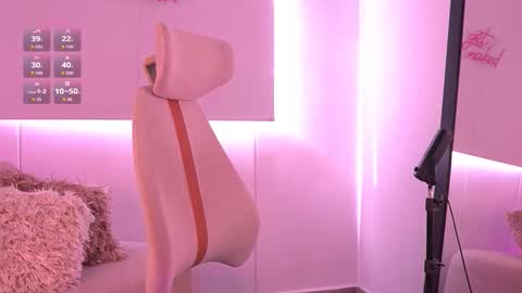 Snapshot of velvetsinx chatting on 01-10-26, 08:32 Velvet online show from 01-10-26, 08:32