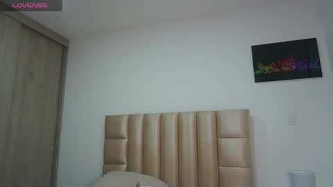 Snapshot of velvetsmith chatting on 05-16-26, 12:40 velvet online show from 05-16-26, 12:40