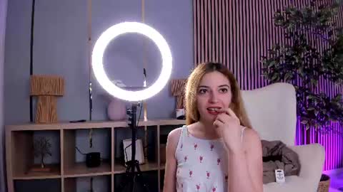 Velvet online show from 07-30-26, 03:05