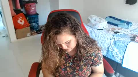 venecasexy44 online show from 06-25-26, 08:57