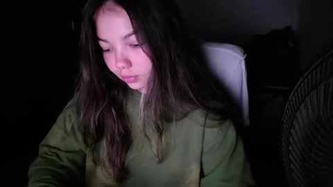 Snapshot of venelope1 chatting on 11-13-25, 04:11 Venelope 3 online show from 11-13-25, 04:11