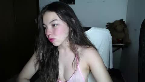 Snapshot of venelope1 chatting on 11-15-25, 03:26 Venelope 3 online show from 11-15-25, 03:26