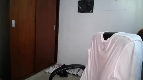 Snapshot of venelope1 chatting on 11-20-25, 07:57 Venelope 3 online show from 11-20-25, 07:57