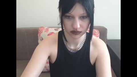 Snapshot of venera_goddess chatting on 02-22-25, 09:23 Naly online show from 02-22-25, 09:23
