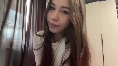 Snapshot of venessasatterwhite chatting on 06-27-26, 02:34 Milla online show from 06-27-26, 02:34