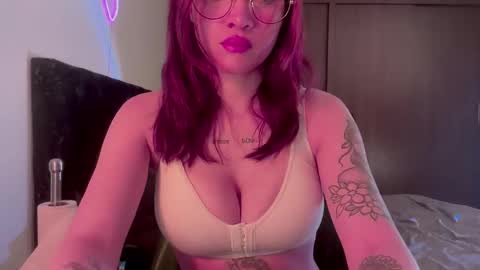 Snapshot of venicebtch666 chatting on 11-04-25, 11:31 Lanna online show from 11-04-25, 11:31