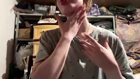 Snapshot of venlissex chatting on 04-11-26, 01:48 Mia online show from 04-11-26, 01:48