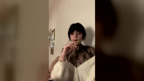 Snapshot of venom_goddess chatting on 05-26-26, 08:49 venom_goddess online show from 05-26-26, 08:49