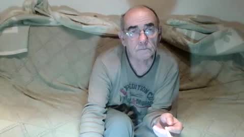 Snapshot of ventura50 chatting on 11-30-25, 05:11 ventura50 online show from 11-30-25, 05:11