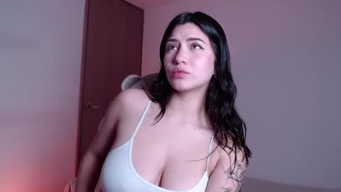 Snapshot of venus_art11 chatting on 02-13-25, 01:40 venus_art11 online show from 02-13-25, 01:40