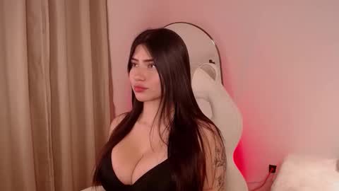 Snapshot of venus_art11 chatting on 09-18-25, 03:30 venus_art11 online show from 09-18-25, 03:30