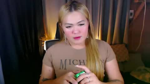 Snapshot of venus_colly chatting on 07-14-26, 03:18 I am Colly Your mystery girl online show from 07-14-26, 03:18