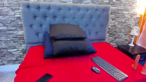 Snapshot of venus_medussa chatting on 02-08-25, 08:20 Medussa online show from 02-08-25, 08:20