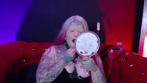 Venus Ink online show from 11-05-25, 04:12