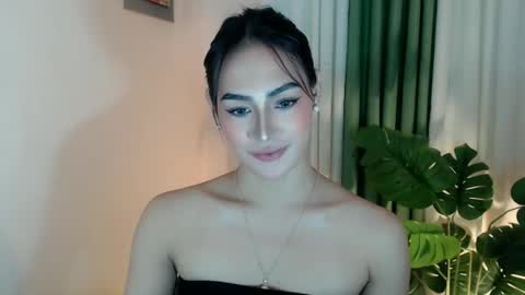 Snapshot of venus_sunrise07xx chatting on 11-07-25, 08:42 Venus Sunrise Bombshell online show from 11-07-25, 08:42