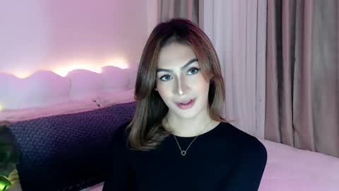 Snapshot of venus_sunrise07xx chatting on 03-04-26, 01:33 Venus Sunrise Bombshell online show from 03-04-26, 01:33