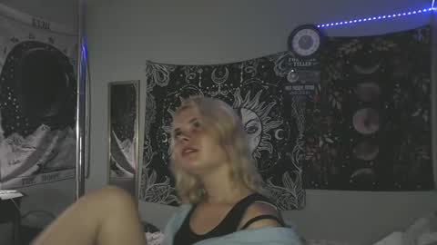 Miss Venus online show from 10-25-25, 11:32