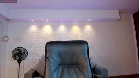 Venus Cooper Everyday From 1400 to 2200 Col Time online show from 11-23-25, 12:38