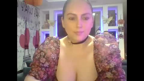 VENUSINA07 online show from 10-18-25, 07:09