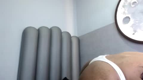 Snapshot of venuss_03 chatting on 10-12-25, 03:27 venuss_03 online show from 10-12-25, 03:27